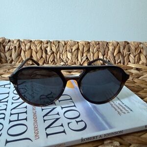 Ted Baker TB1408S Polarized Sunglasses – Black / Tortoiseshell Aviator